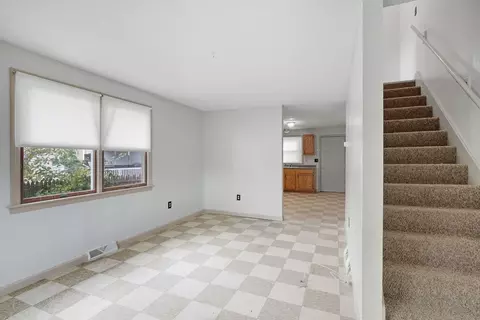 705-707 Union St, Springfield, MA 01109 photo 4