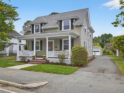 31 Kingsbury St, Wellesley, MA 02481