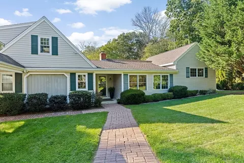 250 River St, Norwell, MA 02061