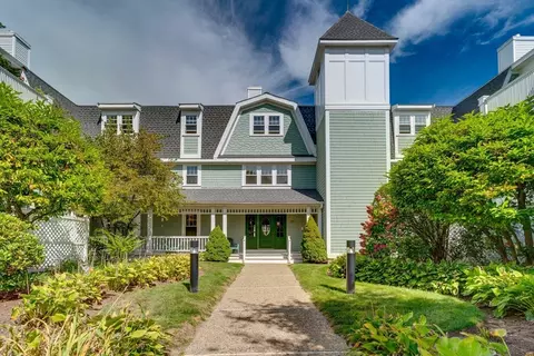 37 Hastings St #103, Boston, MA 02132