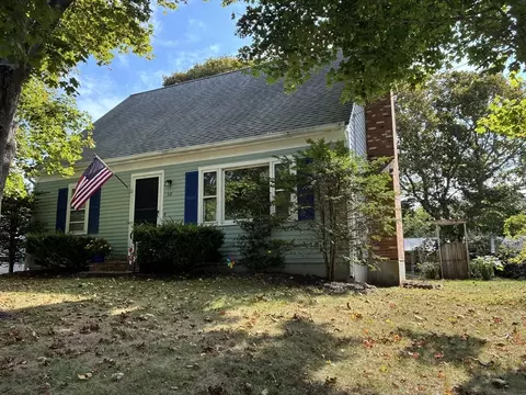 32 Wimbledon Dr, Yarmouth, MA 02673