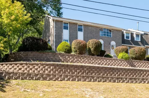 28 Morgan Dr #28, Haverhill, MA 01832