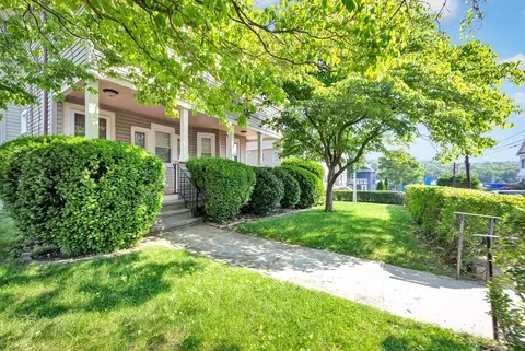 19 Fessenden Rd #2, Arlington, MA 02476