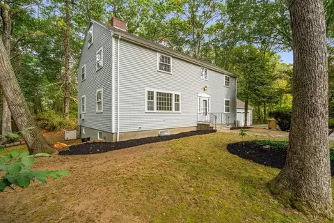 25 Yorkshire Rd, Dover, MA 02030 photo 4