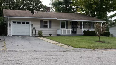 38 Glenwood Ave, Southbridge, MA 01550