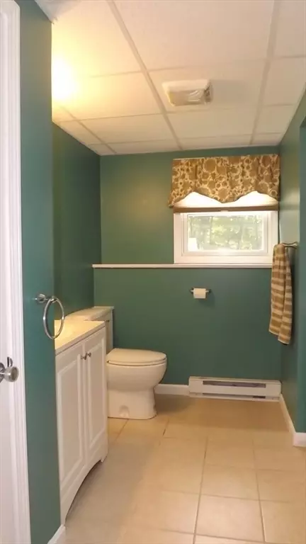 Bath - 45 Cudworth Rd, Webster, MA 01570 photo 3 of 3