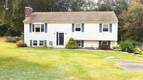 45 Cudworth Rd, Webster, MA 01570
