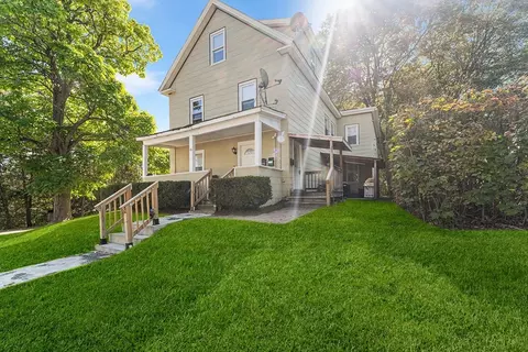 48 Chestnut St, Leominster, MA 01453
