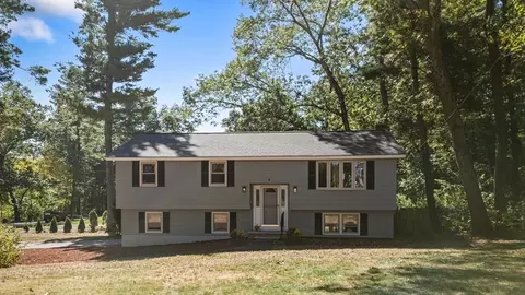 2 Sugar Hill Cir, Methuen, MA 01844