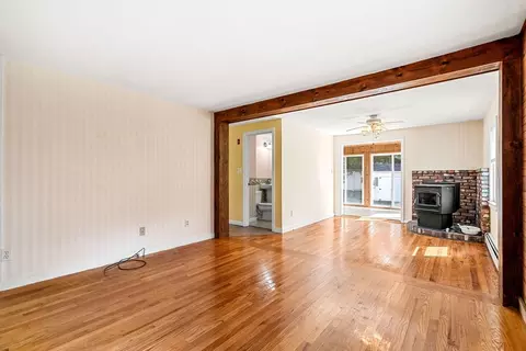 Living - 16 Marion Ave, Beverly, MA 01915 photo 6 of 7