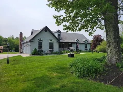 110 Hosley Rd, Gardner, MA 01440