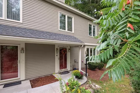 38 Brickett Hill Cir #38, Haverhill, MA 01830