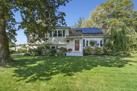 50 Bellmore Dr, Pittsfield, MA 01201