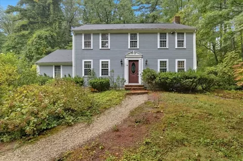 94 Buckboard Rd, Duxbury, MA 02332