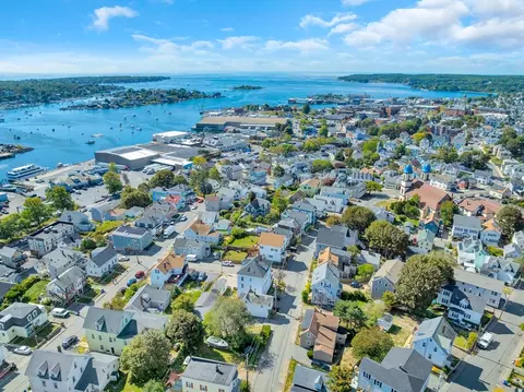 24 Taylor St #1, Gloucester, MA 01930 photo 6