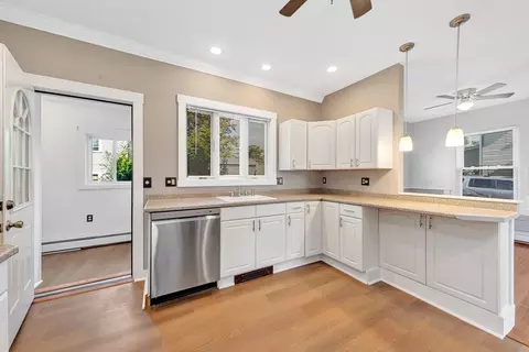 24 Taylor St #1, Gloucester, MA 01930 photo 12