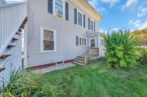 24 Taylor St #1, Gloucester, MA 01930 photo 3