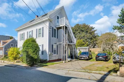 24 Taylor St #1, Gloucester, MA 01930 photo 2