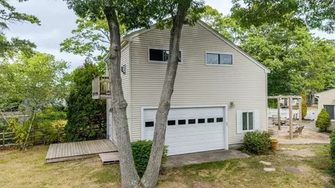 6 Agawam Dr, Wareham, MA 02538 photo 6