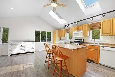 6 Agawam Dr, Wareham, MA 02538 photo 10