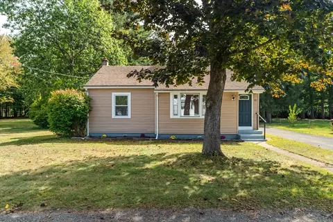 43 Pleasantview St, Ludlow, MA 01056