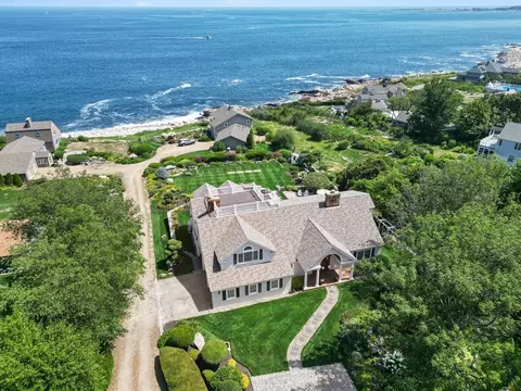13 Phillips Ave, Rockport, MA 01966