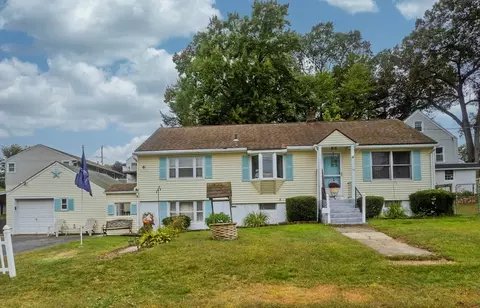 55 Bromont St, Chicopee, MA 01020