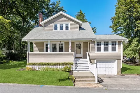 22 Linscott Rd, Hingham, MA 02043