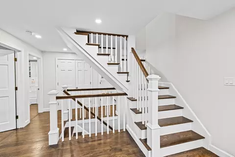 Entry Way - 11 Golfview Dr, Hingham, MA 02043 photo 4 of 4