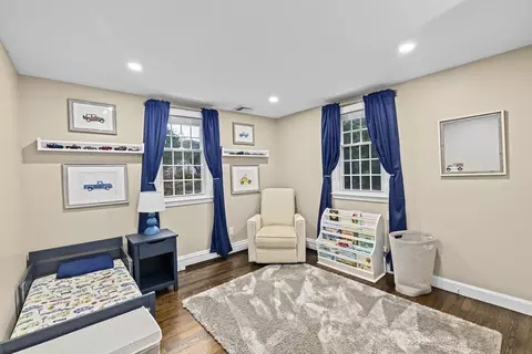 Bedroom - 11 Golfview Dr, Hingham, MA 02043 photo 2 of 2