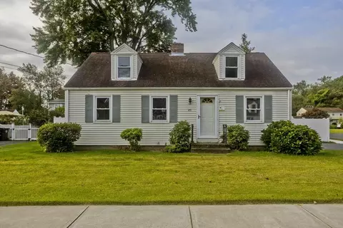 85 Alhambra Cir N, Agawam, MA 01001