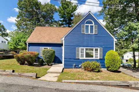14 Rockwood Rd, Lynnfield, MA 01940