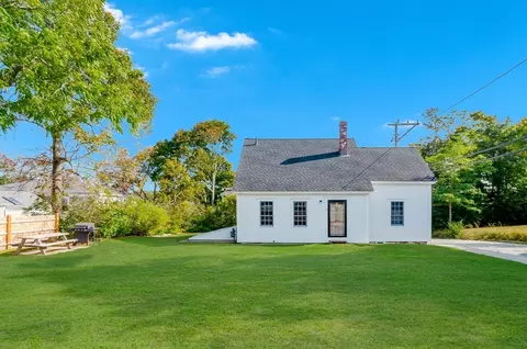 3 Cedar St, Wareham, MA 02571