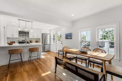 113 Prospect St #B, Newburyport, MA 01950