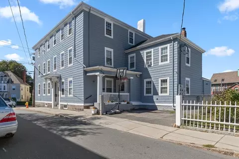 40 Middle St #2, Gloucester, MA 01930