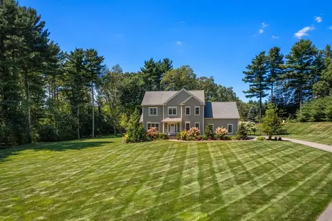 885 Old Post Rd, Walpole, MA 02081 photo 3