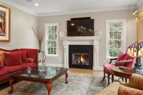 885 Old Post Rd, Walpole, MA 02081 photo 16