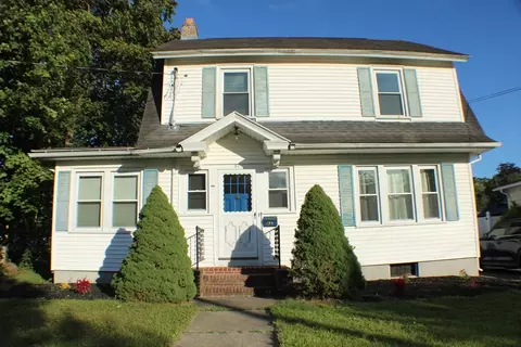 51 Reed St, Agawam, MA 01001