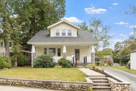 76 Cross St, Franklin, MA 02038