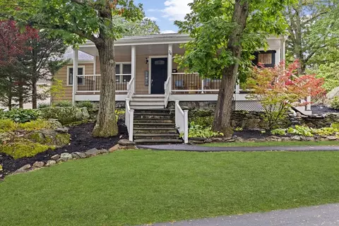 24 Grove Ave, Hingham, MA 02043