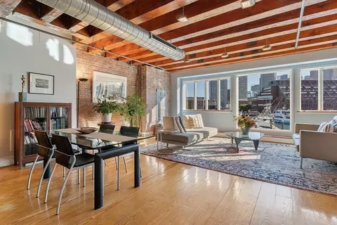 59 Commercial Wharf #1, Boston, MA 02110