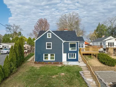 3 Evergreen St, Southwick, MA 01077