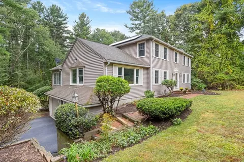 Exterior - 38 Robin Rd, Norfolk, MA 02056 photo 3 of 12
