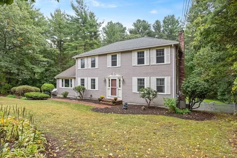 Exterior - 38 Robin Rd, Norfolk, MA 02056 photo 2 of 12