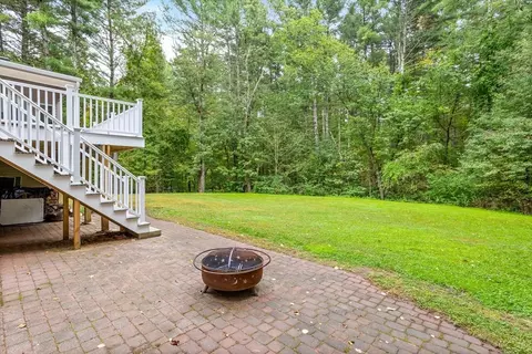 Exterior - 38 Robin Rd, Norfolk, MA 02056 photo 8 of 12