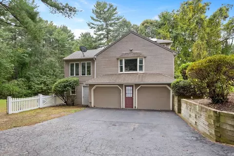 Exterior - 38 Robin Rd, Norfolk, MA 02056 photo 11 of 12