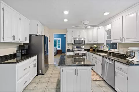 Kitchen - 38 Robin Rd, Norfolk, MA 02056 photo 2 of 5