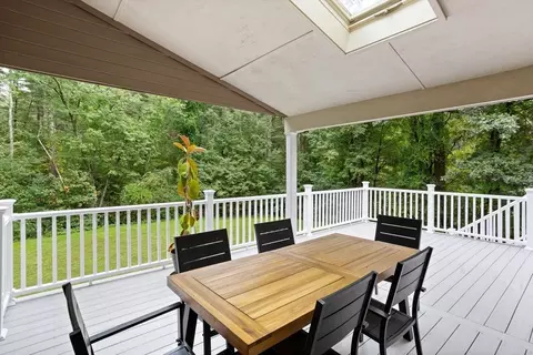 Exterior - 38 Robin Rd, Norfolk, MA 02056 photo 6 of 12