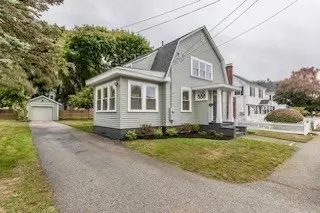 43 Standish St, Weymouth, MA 02191