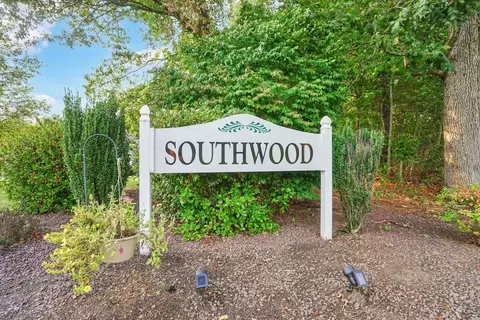 2 Southwood Cir #2, Hampden, MA 01036
